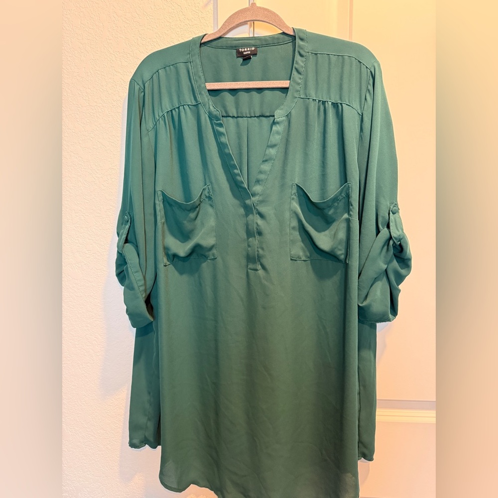 Torrid Deep Green Harper Tunic Blouse 22/24